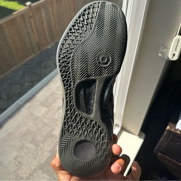 Kobe 8 Nike is size 12.5 - Picture 5 of 11